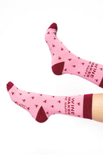 Load image into Gallery viewer, Wine Makes Me Happy Flat Socks