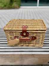 Load image into Gallery viewer, Two Person Picnic Basket
